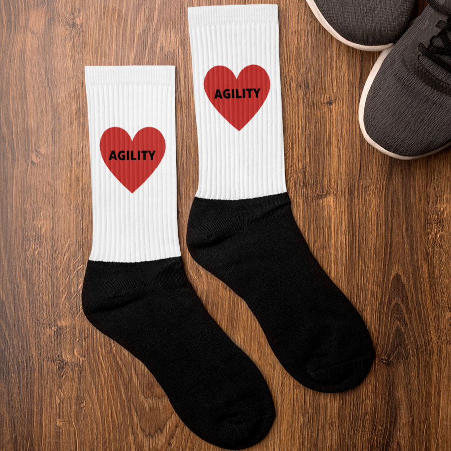 Agility in Heart Socks-White